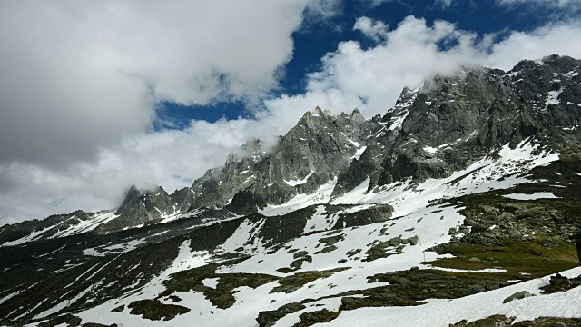 Aiguille du Midi群山环绕视频素材