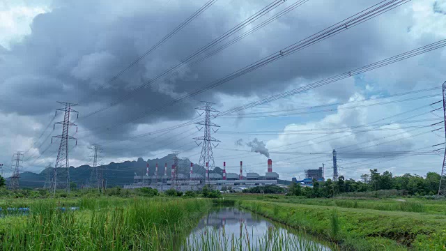 燃煤电厂-跟踪射击视频素材