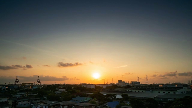 日落时分的城市天际线视频素材