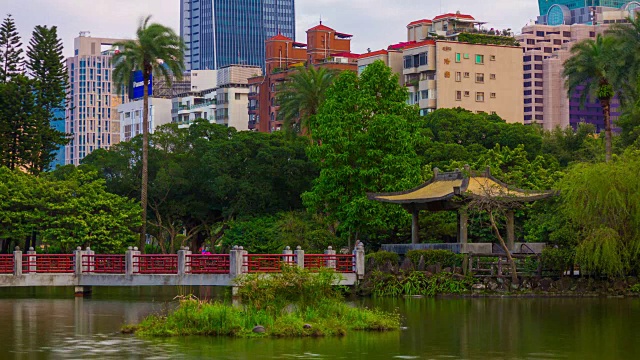 日光台北市中心公园湖全景4k时间流逝台湾视频素材