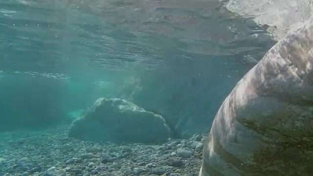 水下石日落4k卡拉布里亚视频素材