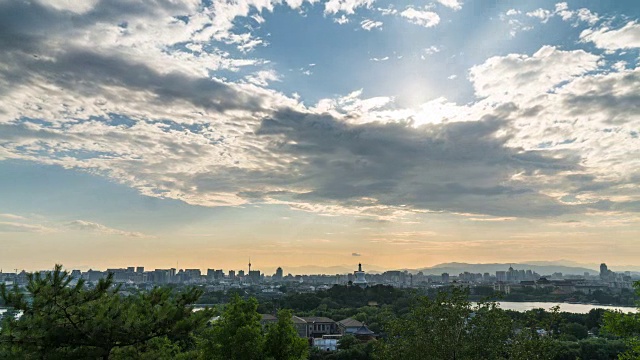 从景山公园看北京城市天际线的时间流逝视频素材