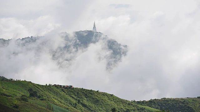 Timalapse山上的晨雾视频素材