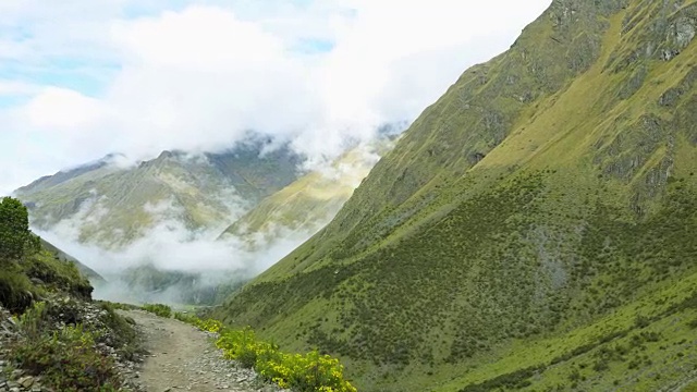 萨尔坎泰山脉徒步旅行视频素材