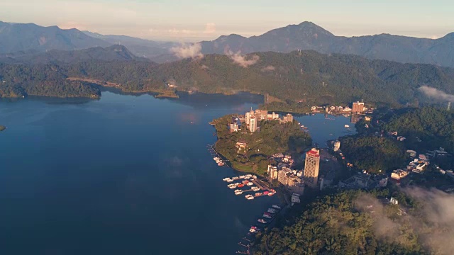 台湾黎明时分的日月潭美景视频素材