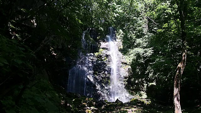 日本Waterfalll风景视频素材