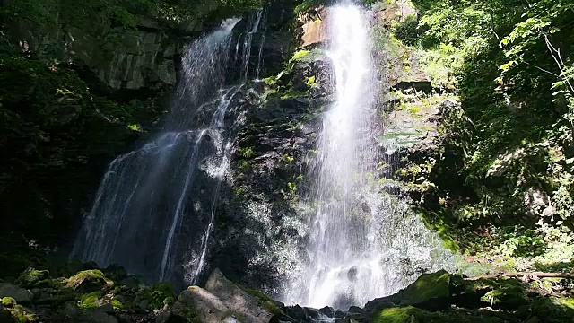 日本Waterfalll风景视频素材