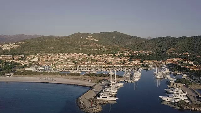 撒丁岛人旅游港视频素材
