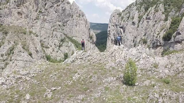 山徒步旅行视频素材