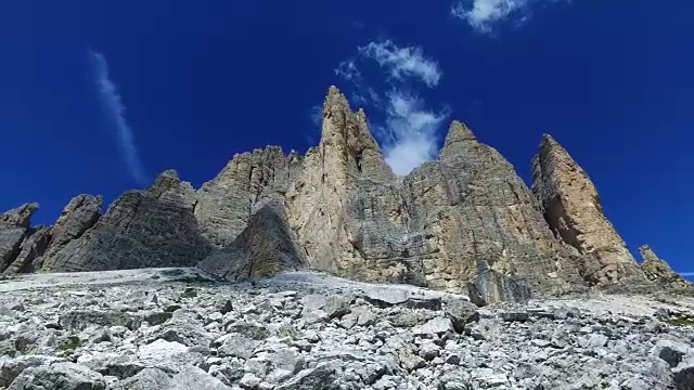 拉瓦雷多的三座山峰，白云石视频素材