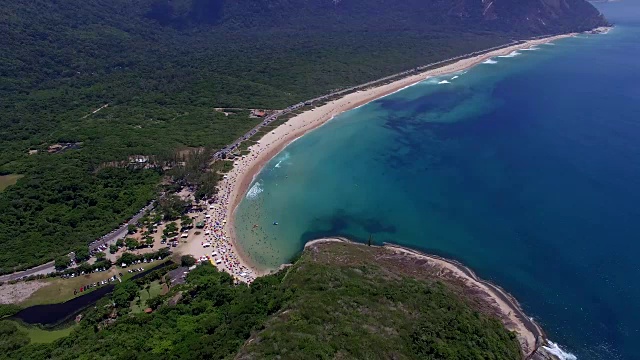 天堂海滩，美丽的海滩，世界各地美妙的海滩，格鲁马里海滩，巴西里约热内卢视频素材