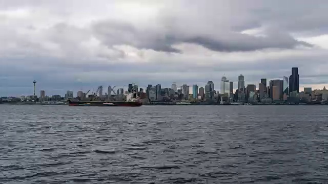 从Alki Beach 4k超高清西雅图西瓦城市天际线暴风雨天空的时间流逝视频素材