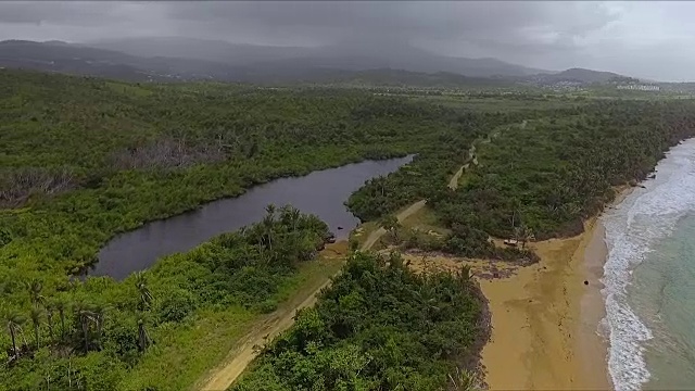 空中沙滩及泻湖视频素材