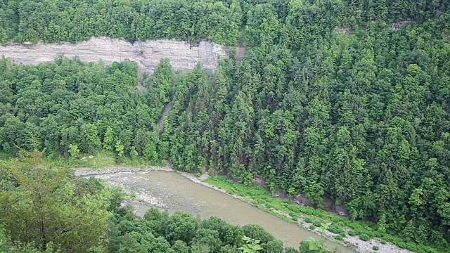 杰纳西河峡谷视频素材