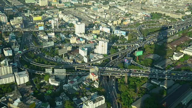 泰国曼谷市的公路枢纽鸟瞰图视频素材