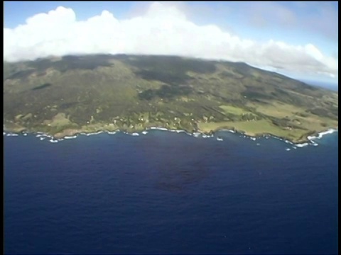 鸟瞰图哈纳海岸，毛伊岛，夏威夷视频素材