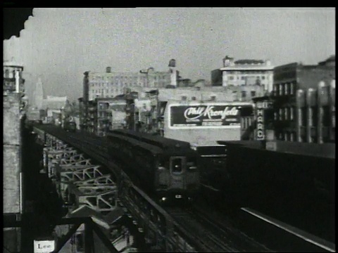 1946年蒙太奇人乘汽车和火车穿越城市/纽约，美国视频素材