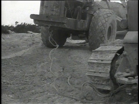 1950年3月1日，重型推土机视频素材