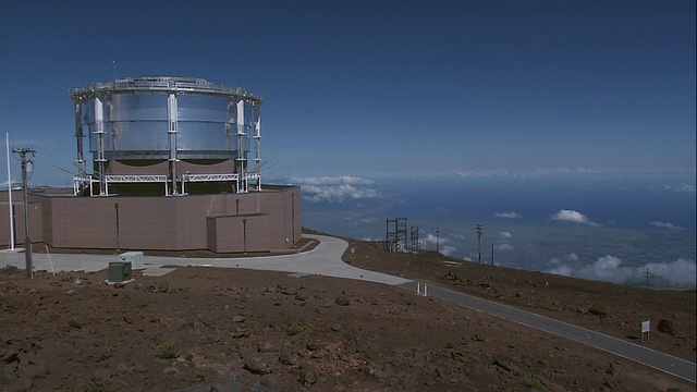 美国夏威夷毛伊岛山顶上的哈雷阿卡拉高海拔天文台视频素材