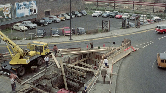 1973年，英国诺丁汉蒙太奇建筑工地视频素材