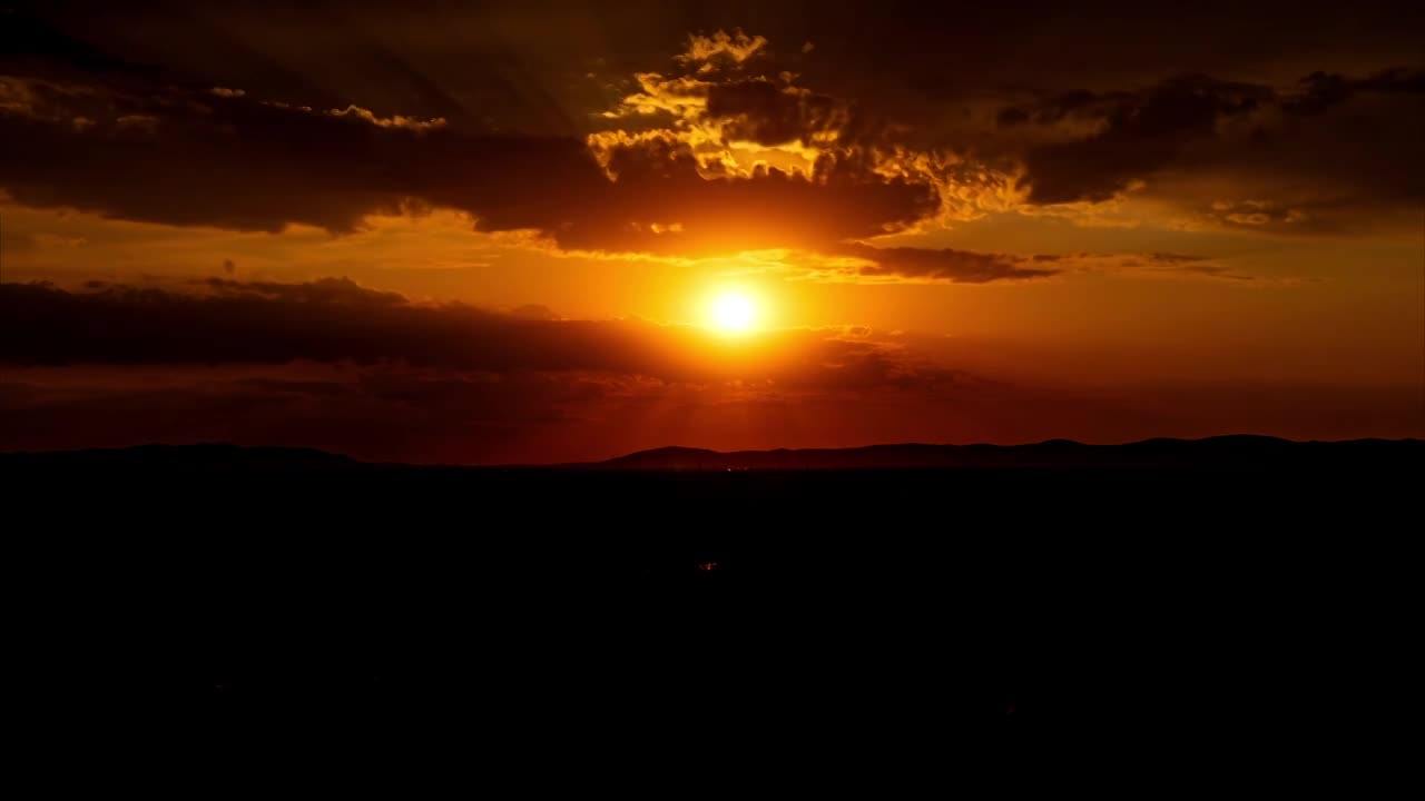 坝上草原日落夕阳延时灿烂的晚霞视频素材