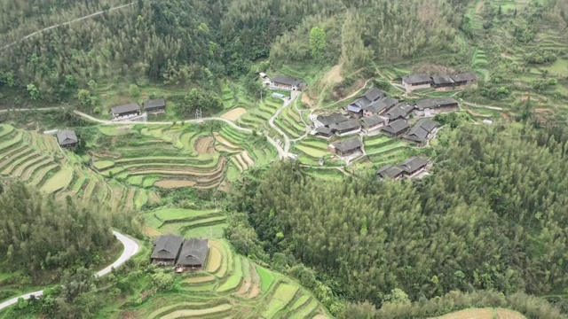 山区里的田园风光视频素材