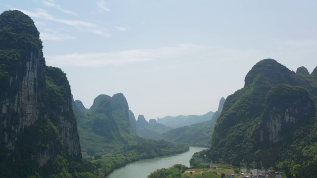 阳光下的漓江山水视频素材