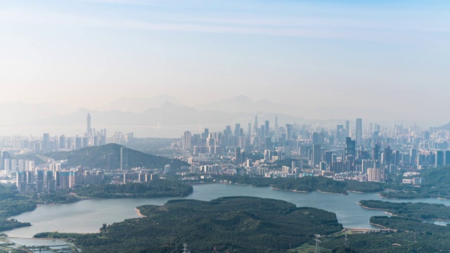 中国广东省深圳市羊台山俯瞰南山区城市天际线视频素材