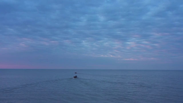 中俄界湖兴凯湖夏至朝霞云天视频素材