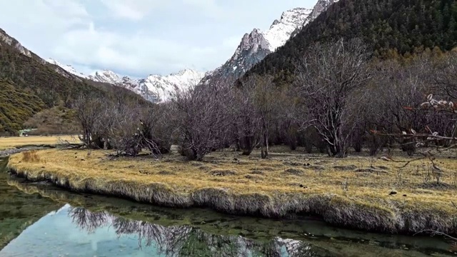 高山流水，风景如画视频素材