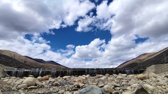 四川稻城亚丁的山水风光视频素材