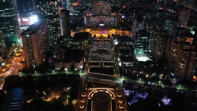 航拍青岛海滨五四广场夜景视频素材