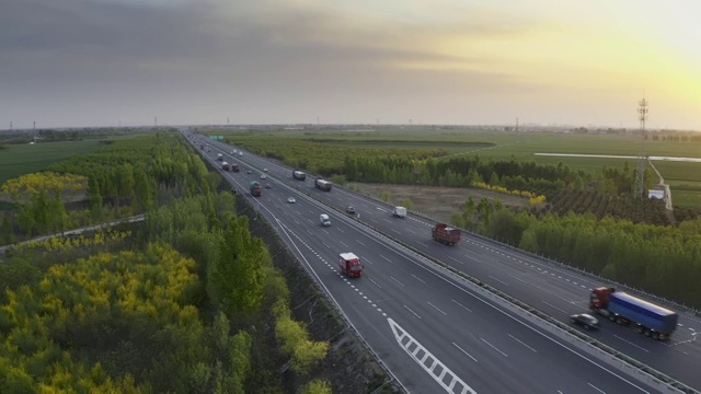 傍晚高速公路航拍视频素材