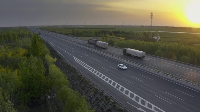 傍晚高速公路航拍视频素材