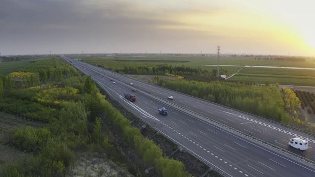 傍晚高速公路航拍视频素材