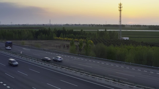 傍晚高速公路航拍视频下载