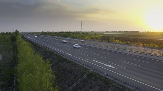 傍晚高速公路航拍视频下载