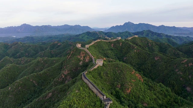 航拍中国北京金山岭长城日出视频素材