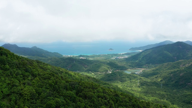 大鹏半岛七娘山顶航拍西涌村海滩视频下载