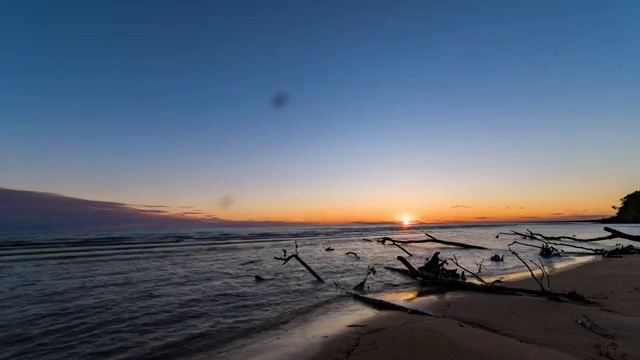 中俄界湖兴凯湖英仙座流星雨延时视频视频素材