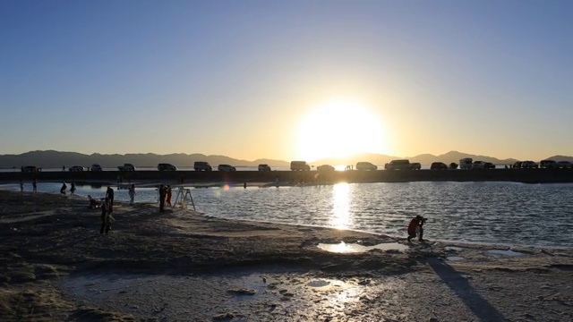 青海海西州大柴旦翡翠湖视频素材