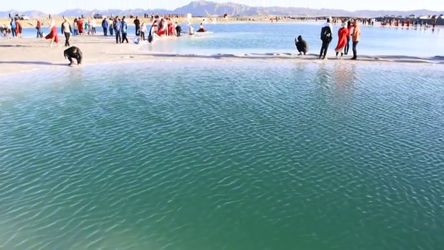 青海海西州大柴旦翡翠湖视频素材