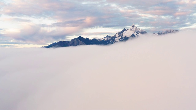 云南梅丽雪山航拍自然风光视频素材