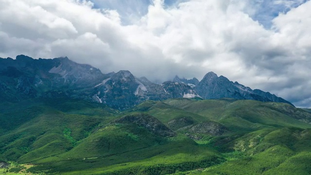 云南丽江玉龙雪山山脉延时风光航拍视频素材