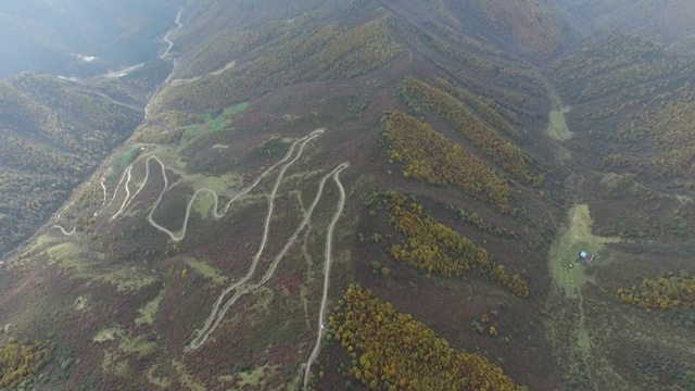 青海省海东市扎碾公路沿线秋景航拍4k视频素材