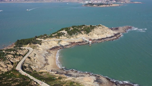 福建莆田湄洲岛湄屿潮音海岸线风光航拍视频素材