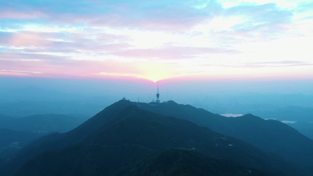 深圳梧桐山日落4K航拍视频素材