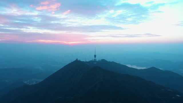 深圳梧桐山日落航拍视频素材