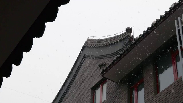 北京古建筑的雪景视频素材