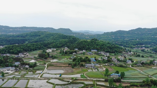 航拍阆中市附近大巴山山脉风光视频素材